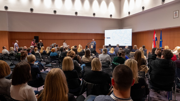 Digitalne tehnologije i umjetna inteligencija u obrazovanju