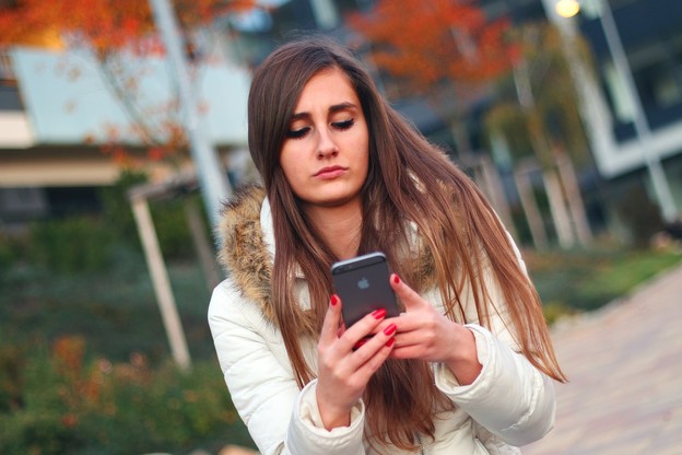 Apple plaća kaznu zbog namjernog usporavanja iPhoneova Apple plaća kaznu zbog namjernog usporavanja iPhoneova