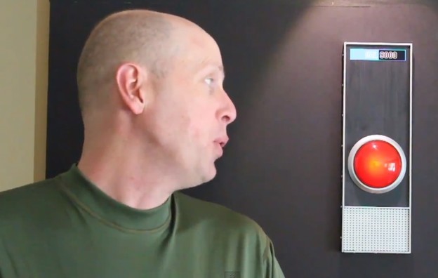 Uradi sam: HAL 9000 superračunalo Uradi sam: HAL 9000 superračunalo