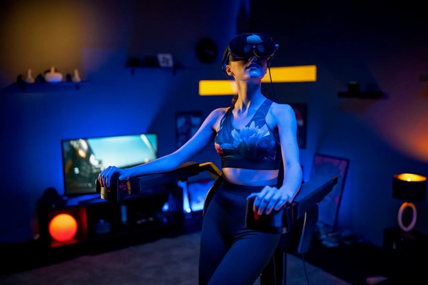 VIDEO: Naslon s kontrolerom za VR igranje bez mučnine VIDEO: Naslon s kontrolerom za VR igranje bez mučnine