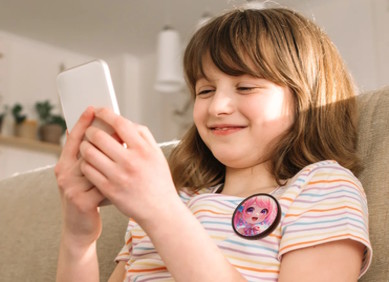 Aspire Badge je bedž s ekranom Aspire Badge je bedž s ekranom