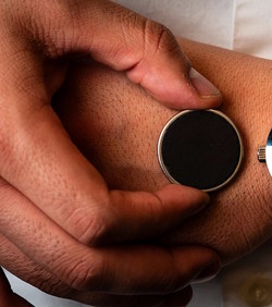 Dodatak pretvara obični sat u pametni