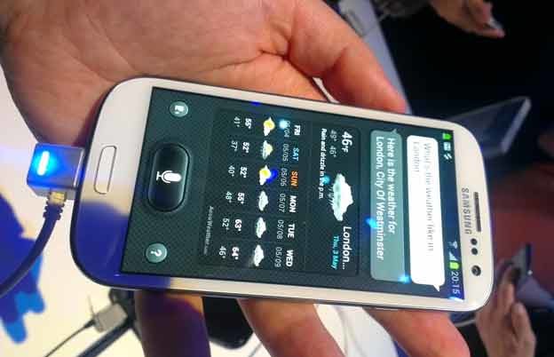 Galaxy S III u našim rukama Galaxy S III u našim rukama