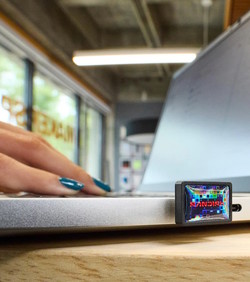 Najmanji USB stick na svijetu kapaciteta od 1 TB