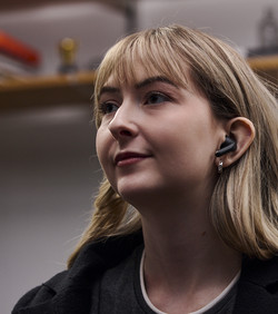 Slušalice transkribiraju razgovore u šaptu i buci