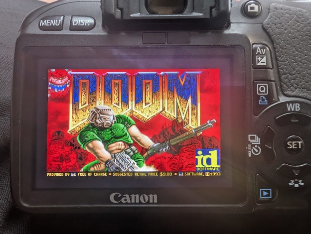 VIDEO: Doom sada možete igrati na DSLR kameri