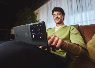 VIDEO: Preklopni razr fold telefon