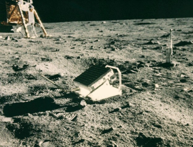 Apollo 11 eksperiment još uvijek radi na Mjesecu Apollo 11 eksperiment još uvijek radi na Mjesecu