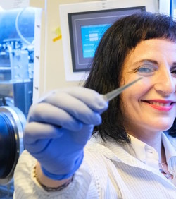 Gotovo nevidljive prozirne solarne ćelije