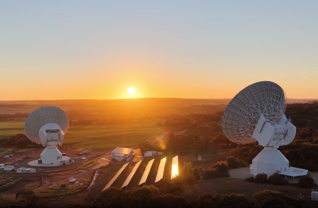 Praćenje satelita brzinom svjetlosti Praćenje satelita brzinom svjetlosti